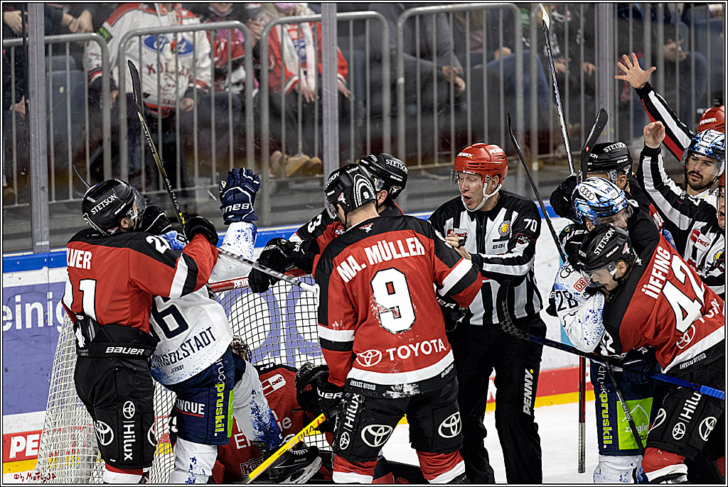 PENNY DEL 1. Playoff Runde;  Koelner Haie - ERC Ingolstadt; Koeln, 05.04.2022